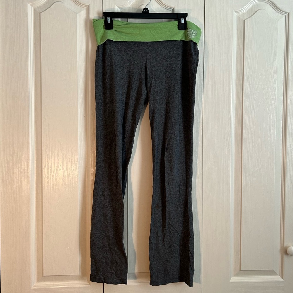 Women’s Thin Yoga Flared Pants | Size M